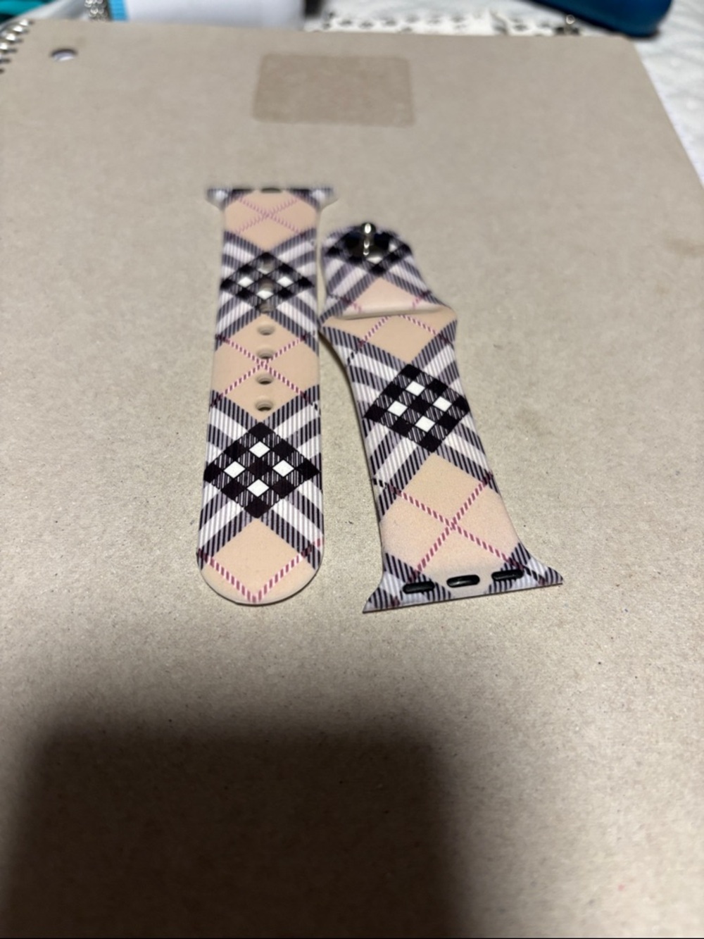 Plaid Apple Silicone Watch Band - Beige, Black & Pink‎